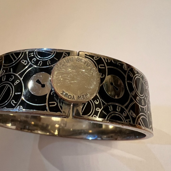 Henri Bendel Logo Hinged Bangle Bracelet - Picture 2 of 7